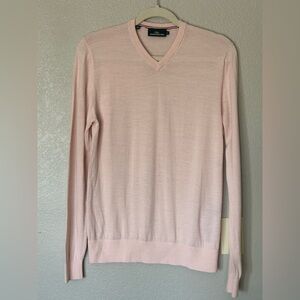 Rodd & Gunn V-neck Soft Extra-Fine Merino Wool Sweater in Rose Size S
